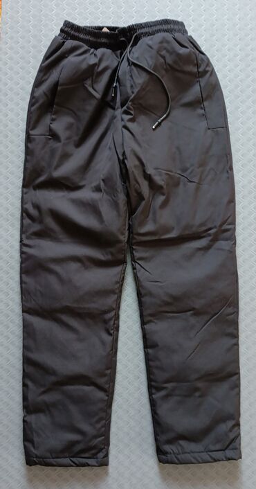 мужские штаны повседневные: Новые! Зимние, уни, пуховик, 90% пух. Размер: М. 3000 сом по всем lalafo.kg да мужские штаны повседневные: Новые! Зимние, уни, пуховик, 90% пух. Размер: М. 3000 сом по всем