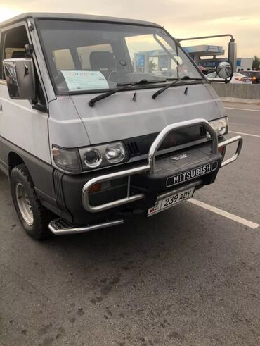 руль делика: Mitsubishi Delica: 1991 г., 2.5 л, Автомат, Дизель, Внедорожник