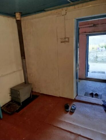 бишкек аренда дома: 40 кв. м, 2 бөлмө, Жылуу пол, Брондолгон эшиктер, Забор, тосулган