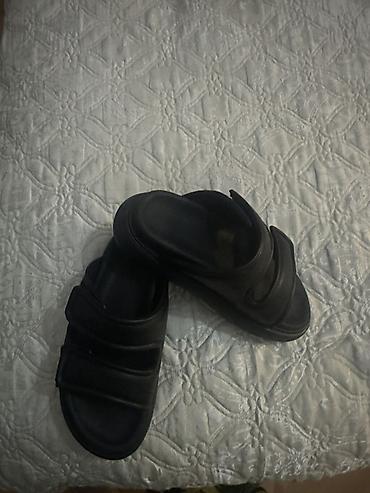 Basanoşka və səndəllər: H&M qadın/slayd tipli sandal - Rəng: qara - Ölçü: 38 (altlıqda — 1