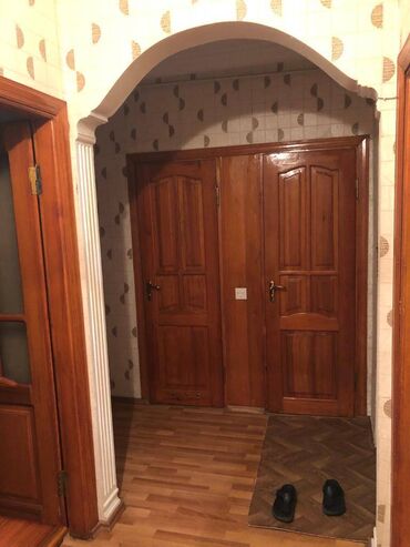 Uzunmüddətli kirayə mənzillər: Xətai rayonu Həzi Aslanov metrosunun yaxınlığında, 9 mertebeli binanın — 9