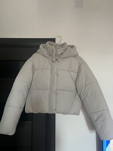 Kurtkalar: ZARA kurtka. Ekru reng s razmer (m razmere de olur) Su ve külek — 8