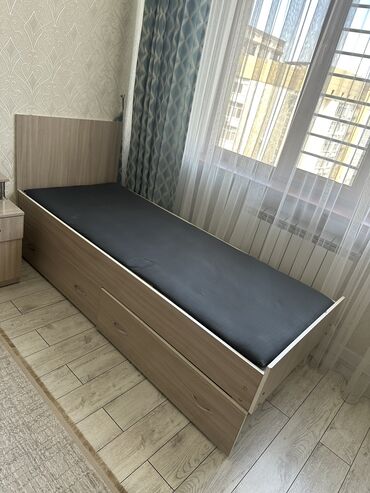 продаю двухспальную кровать: Односпальная Кровать, Б/у