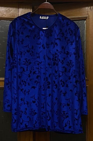 Köynək və bluzalar: Qadın geyimləri – 2 fərqli model 1) Ağ bluz: - Yumşaq, axıcı parça - — 3