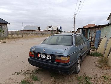 s class 221: Volkswagen Passat: 1990 г., 1.8 л, Механика, Бензин, Седан — 3