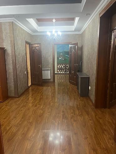5: 240 м², 6 комнат и более — 10
