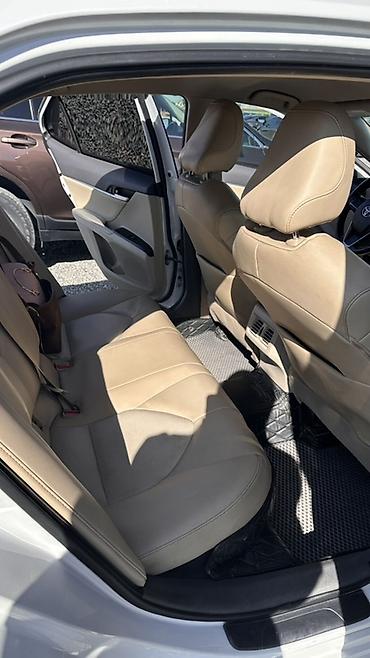 rav 4 2025: Toyota Camry: 2020 г., 2.5 л, Автомат, Гибрид, Седан — 6