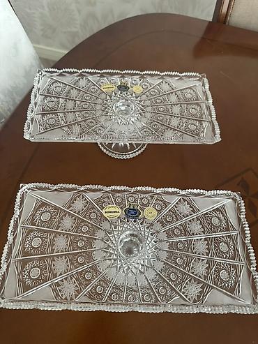 çexiya gablari: Tort və şiriniyyat qabı, Xrustal, Çexiya — 1