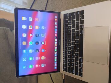 macbook купить: İşlənmiş Apple MacBook, 13.5 ", Intel Core i5, 256 GB, Ünvandan götürmə