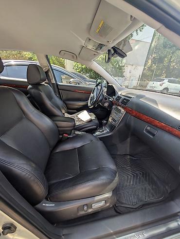 ру: Toyota Avensis: 2004 г., Автомат, Бензин, Седан — 4