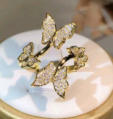 Women's ring, Material: Cubic zirconia