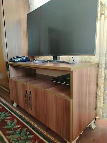 TV altlığı: TV üçün tumbə / mediakonsole - Material: taxta/laminat səth, taxta — 1