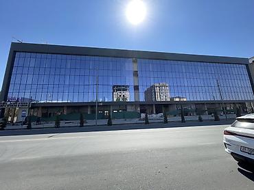Услуги по строительству и ремонту: Алюминиевое окно на заказ, Тип окна: Витражные, Мансардные, Панорамные, Декоративные особенности: Декоративный переплет, Бесплатная установка, В рассрочку — 3