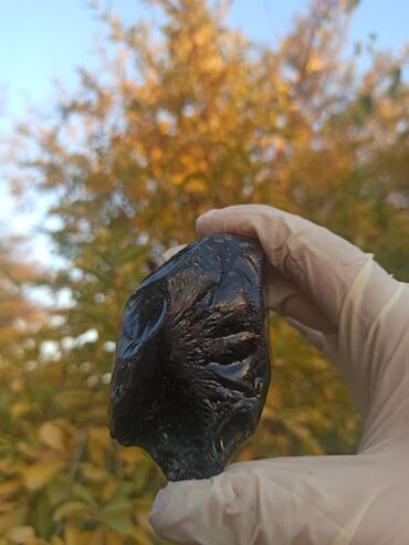 Digər kolleksiyalar: 💎 Təbii Obsidian daşı😍 Qiymət👉🏻 ölçüsünə görə dəyişir ( 5 azn-dən 100 — 3