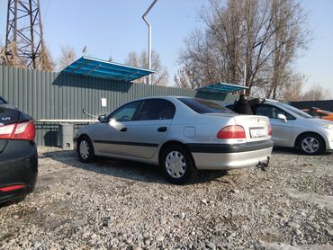 бивайди машина: Toyota Avensis: 2001 г., 1.6 л, Механика, Бензин, Седан