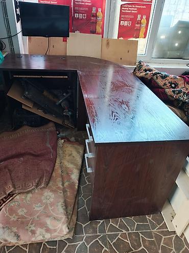 islenmis metbex mebeli: Ofis üçün L formalı iş masası - Material: Laminat/taxta üzlü dekor — 2