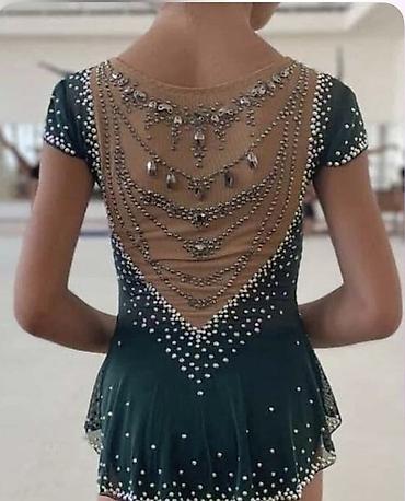 reqs geyimi: Bədii gimnastika üçün səhnə geyimi – qısaqollu, tünd yaşıl tonlarda — 2