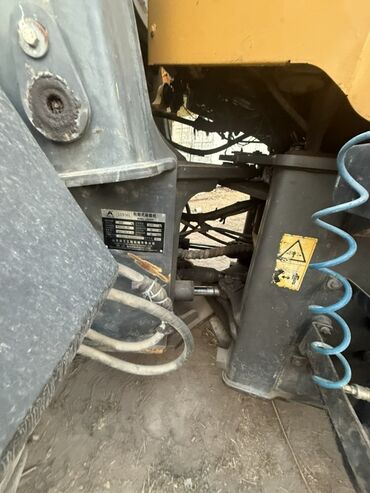 Погрузчики: Погрузчик, 2015 г., Колесный, Фронтальный — 5