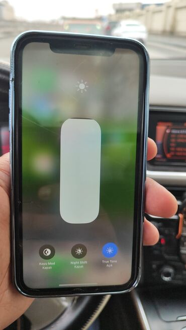 Apple iPhone: IPhone 11, 64 GB, Qırmızı, Face ID