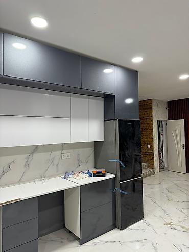 Sifarişlə mətbəx mebeli: Sifarişlə mətbəx dəsti, Özü çəkən petlələr, Mat laminat, Kredit var, Pulsuz çatdırılma — 15