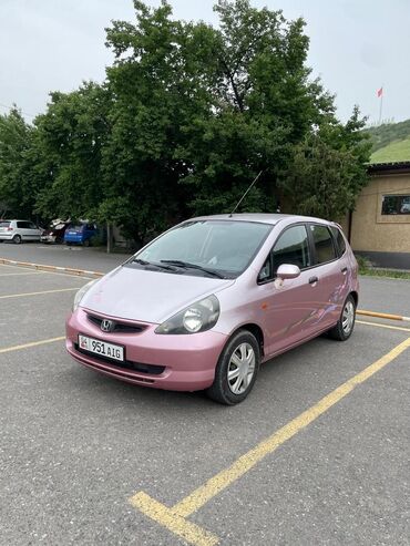 Honda: Honda Jazz: 2002 г., 1.3 л, Механика, Бензин, Седан