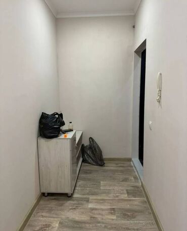 сниму квартиру заря: 1 бөлмө, Кыймылсыз мүлк агенттиги, Чогуу жашоосу жок, Жарым -жартылай эмереги бар