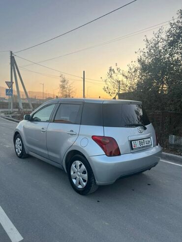 Toyota: Toyota ist: 2003 г., 1.3 л, Автомат, Бензин, Хэтчбэк — 6