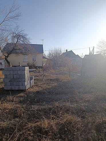 Продажа коттеджей и домов: Продаётся дом с двором и хозяйственными постройками. - Тип — 9