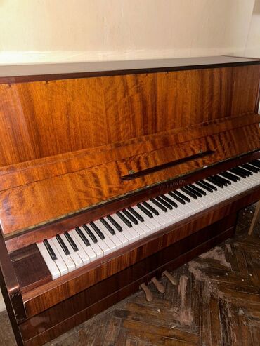 Pianolar: Belarusiyanındır. 450azn