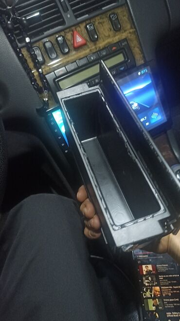 Другие автозапчасти: На мерседес 210 авангард бардочек консоли в хорошем состоянии механизм — 2