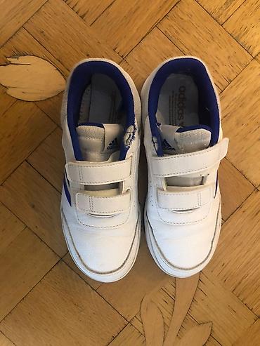 krosovka: Rəng - Ağ Krossovkalar, Adidas, Ölçü: 33, Uniseks — 1