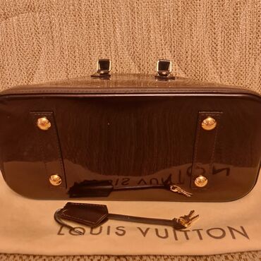 Çantalar: Əl çantası, Louis Vuitton — 7
