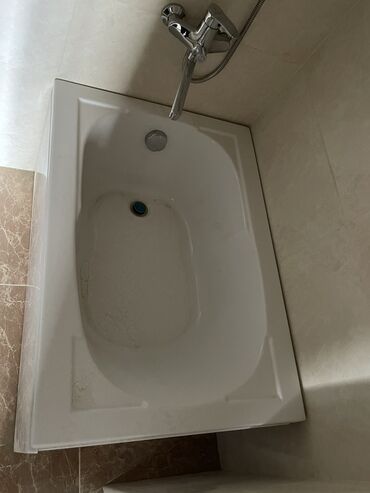 Duş kabinaları, arakəsmələr: Yeni Vanna, Keramika, Ünvandan götürmə