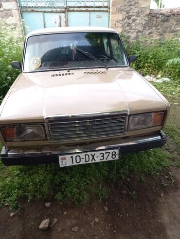 04 maşını: VAZ (LADA) 2107: 1.6 l | 1985 il 25 km Sedan