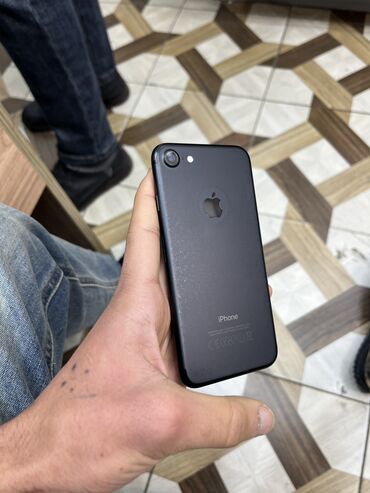 iphone 11 pro max qiymet: IPhone 7, 32 GB