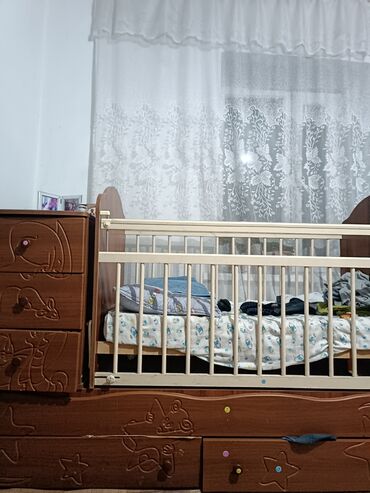 Детские кровати: Кровать-трансформер, Б/у