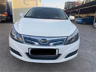 byd e1: BYD : 2019 г., Автомат, Электромобиль, Седан — 2