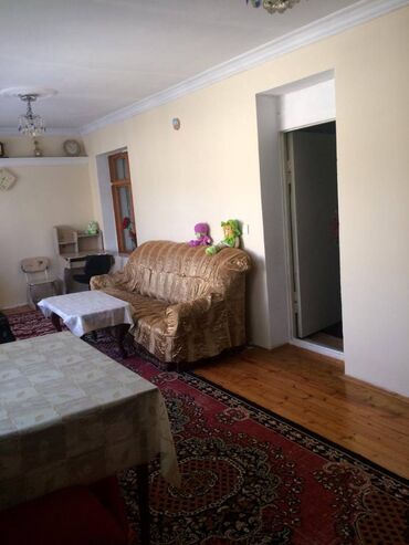 Həyət evləri və villaların satışı: 3 otaqlı, 65 kv. m, Orta təmir — 4