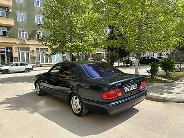 Mercedes-Benz: Mercedes-Benz E 320: 2 l | 1996 il Sedan — 3