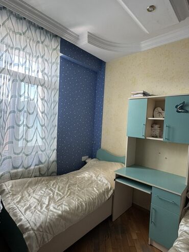 Для девочки и мальчика, Б/у, Односпальная кровать, Письменный стол
