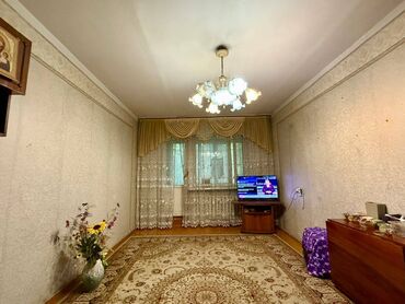 карасаева 103: 3 комнаты, 62 м², Индивидуалка, 1 этаж, Косметический ремонт