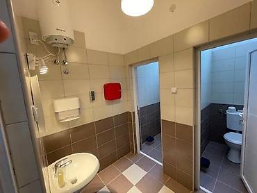 Magacini i radionice: U našoj ponudi su dva nova objekta na 15 ari placa - kancelarijski — 18