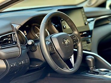 Toyota: Toyota Camry: 2022 г., Седан — 9