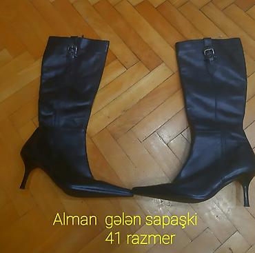dəri boyası: 5th Avenue qadın çəkmələri - Model: dizaltı, nazik tapança daban — 3