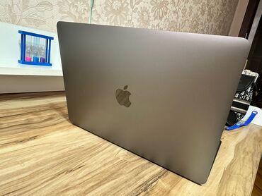 Apple MacBook: İşlənmiş Apple MacBook, 13.3 ", Intel Core i5, 256 GB, Ünvandan götürmə, Ödənişli çatdırılma — 3
