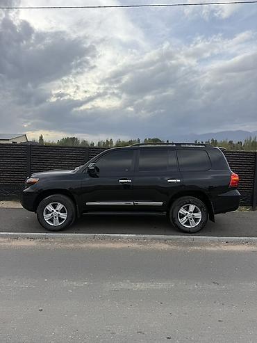 Продажа авто: Toyota Land Cruiser: 2012 г., 4.6 л, Автомат, Газ, Внедорожник — 3