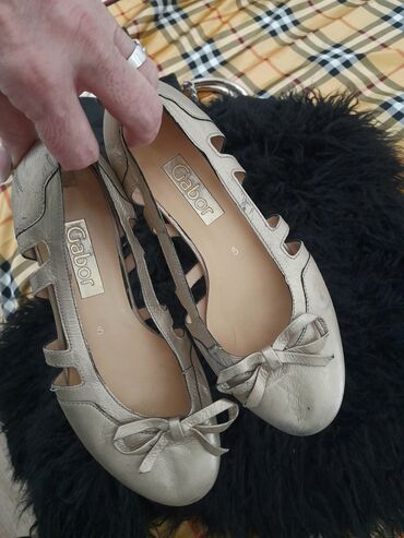 brusevi d: Ballet shoes, 38