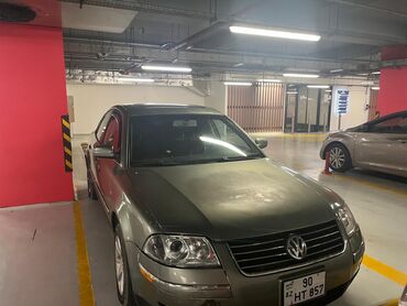 Volkswagen Passat: 1.8 l | 2003 il Sedan