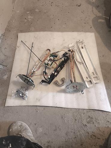 Запчасти и аксессуары для бытовой техники: Продается б/у недорого комплект запчастей на водонагреватель Ariston — 7