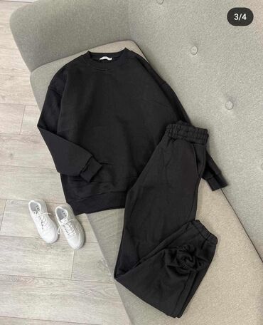 nike tech fleece beograd: L (EU 40)